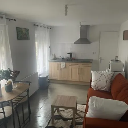 Studio*gare*centre Ville*st Leu Apartment